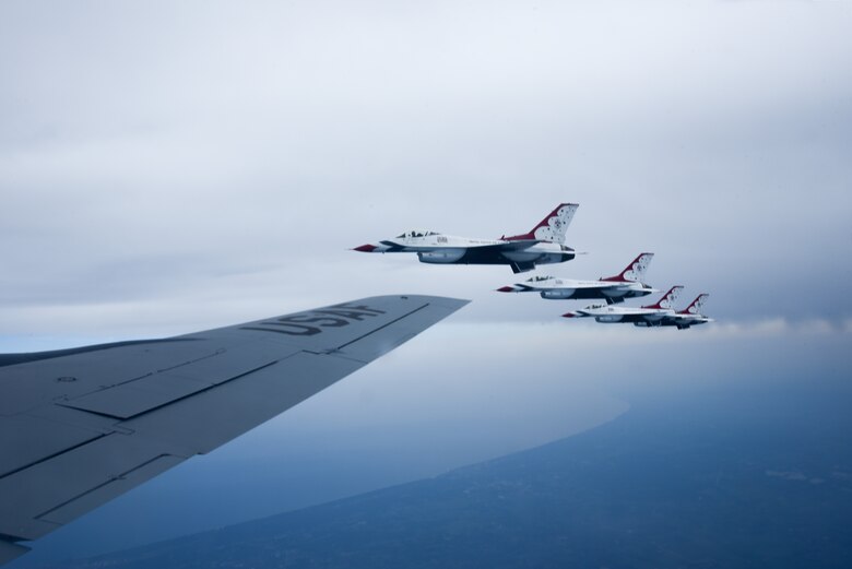 22 ARW, Thunderbirds, F-16, Refueling, KC-135