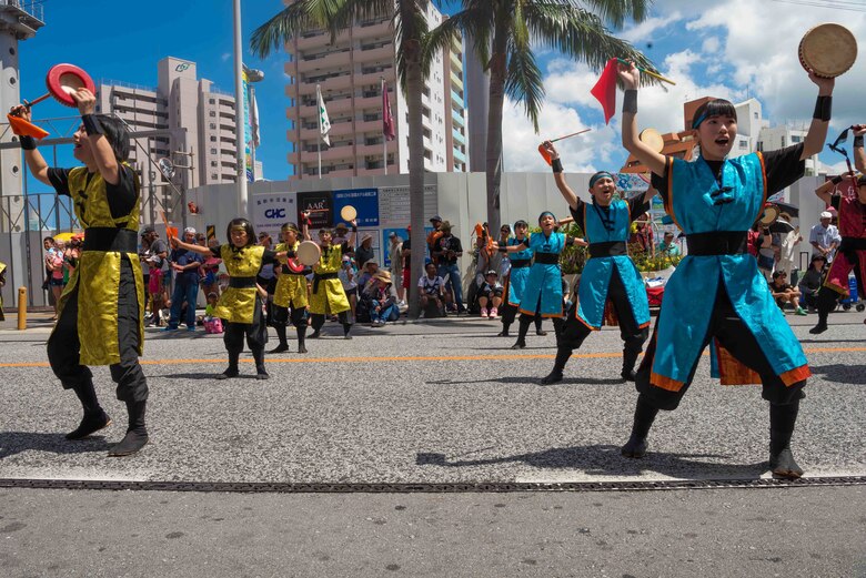 Eisa; 10,000 Dancers