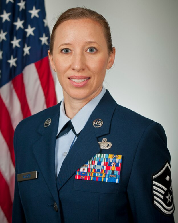 ANG&#39;s Outstanding First Sergeant of the Year: Master Sgt Dawn C. Kloos &gt;  Air National Guard &gt; Article Display