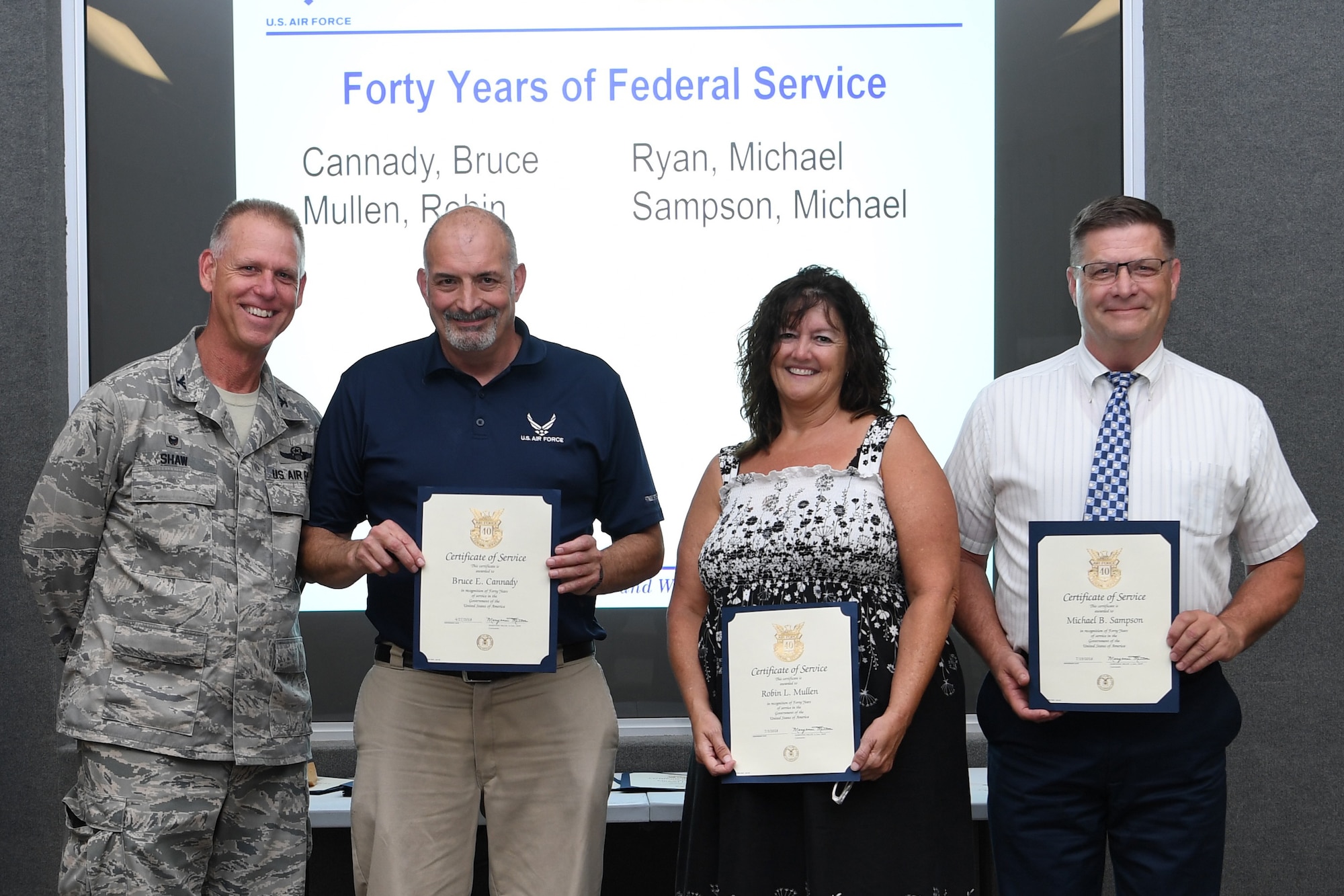 Grissom civilians receive award, recognition for service