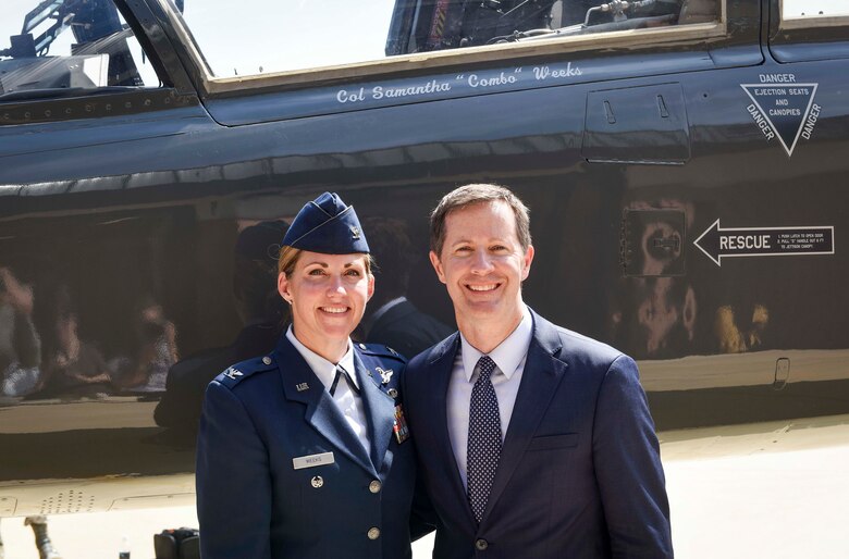 Weeks takes command of 14th FTW