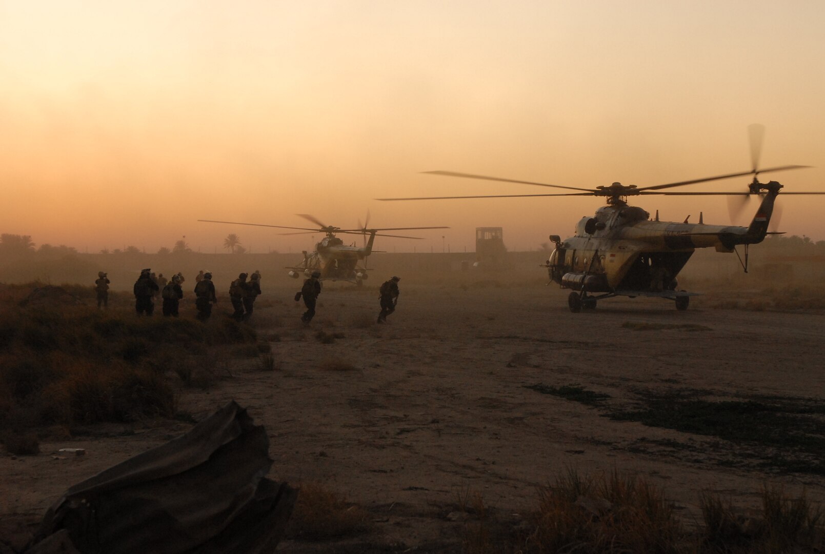 U.S. Army Special Forces Soldiers, assigned to 10th Special Forces Group (Airborne), practice alongside Iraqi counter-terrorism forces on loading and unloading procedures from an MI17 Helicopter prior to conducting a mission near Baghdad, Iraq, Dec. 15, 2008. The Defense Department announced in a memo released Aug. 6, 2018 that personnel are prohibited from using geolocation features and functionality on government and nongovernment-issued devices, applications and services while in locations designated as operational areas.