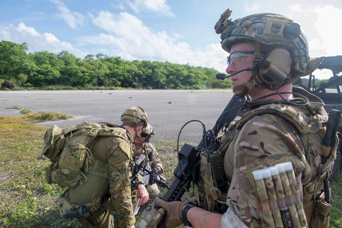 EODMU 5, Australian forces train together on Guam