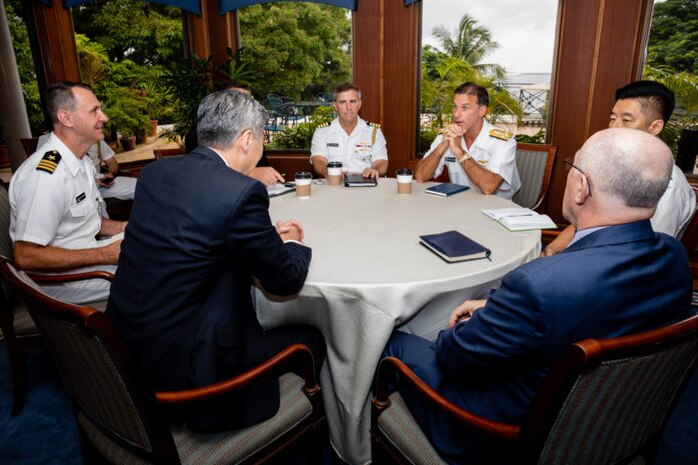 U.S. Pacific Fleet Commander Visits the Philippines
