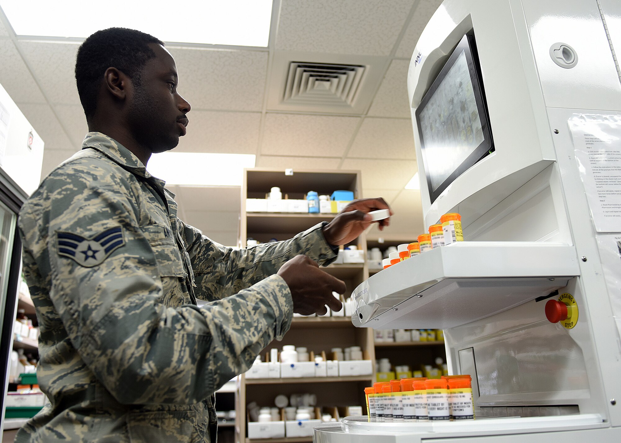 Pharmacy keeps Airmen healthy