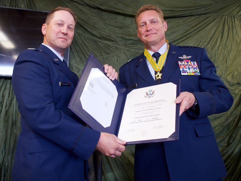 Senior Air National Guardsmen retire.