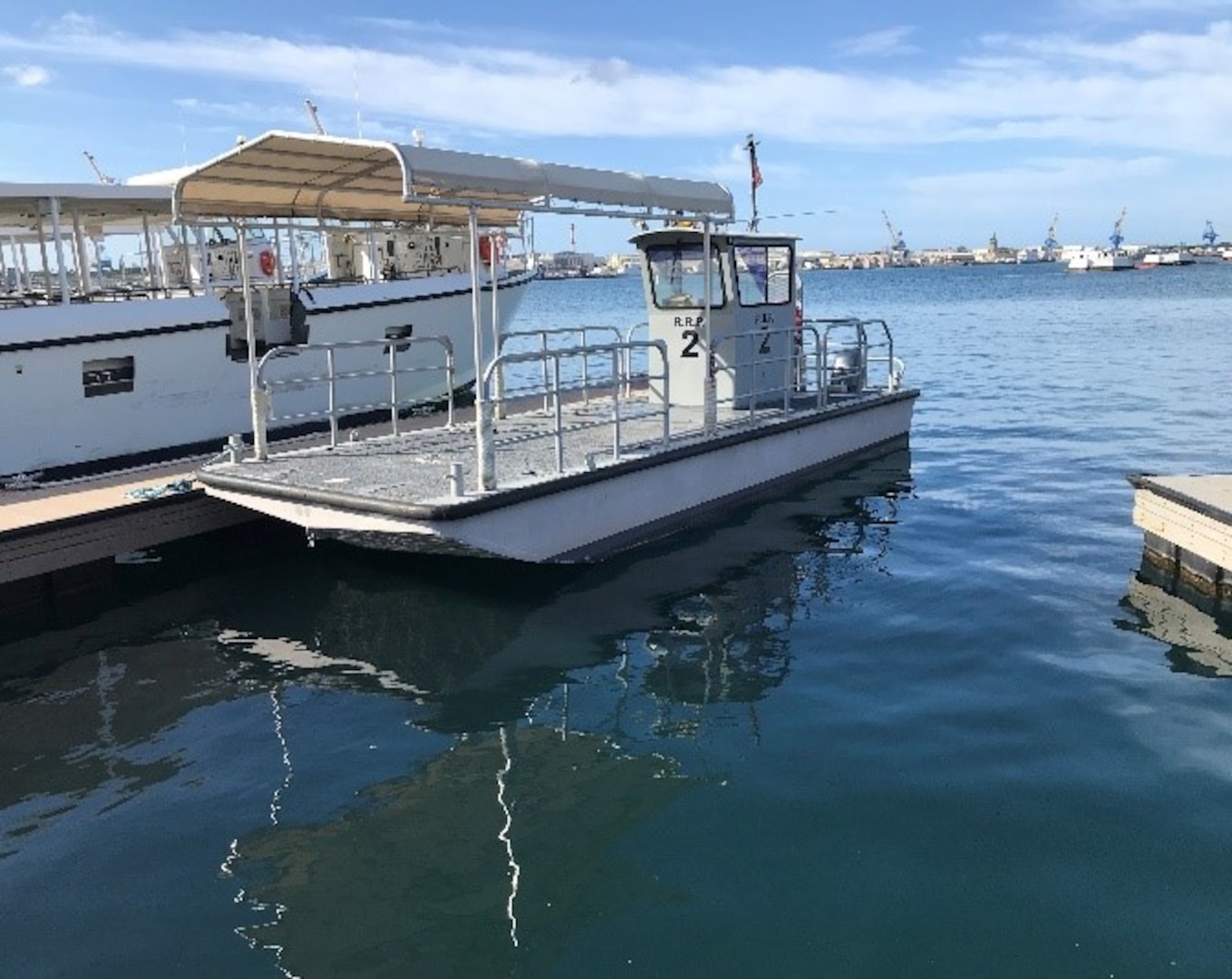 Wake Island fuel tanker offload operations