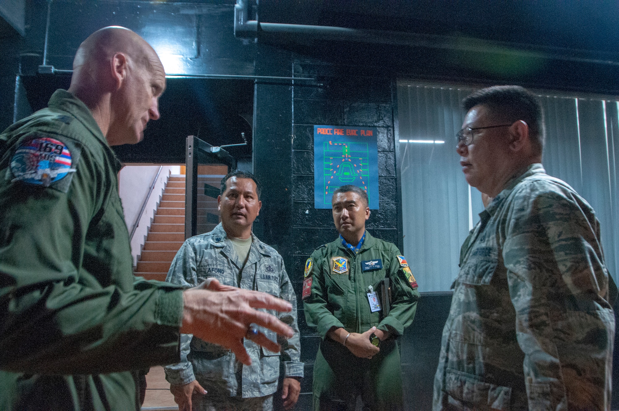Maj. Gen. James O. Eifert, Air National Guard Assistant to the Commander, Pacific Air Forces leads a discussion on air defense concepts during a visit to the Philippine Air Defense Control Center