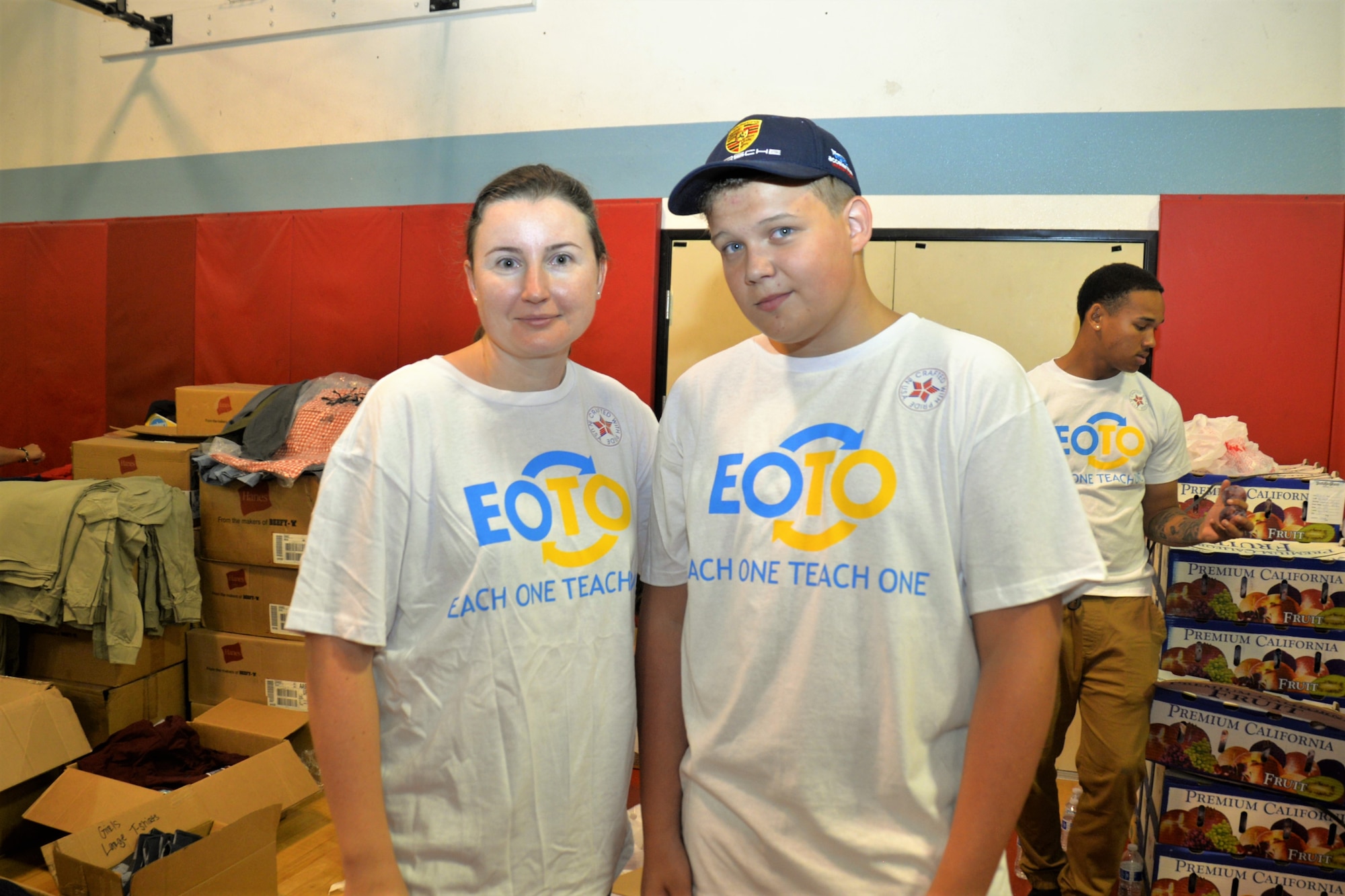 SMC Volunteers at Feed LA