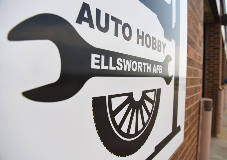 Auto Hobby Shop Mechanics, counselors > Ellsworth Air Force Base