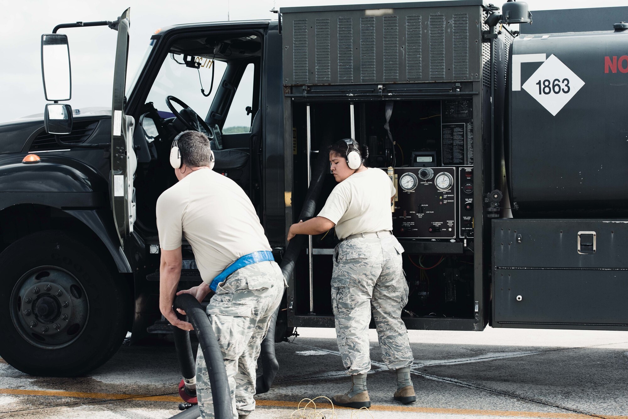 Reservists at the Ready: 927th 927th Air Refueling Wing Augments Team Kadena
