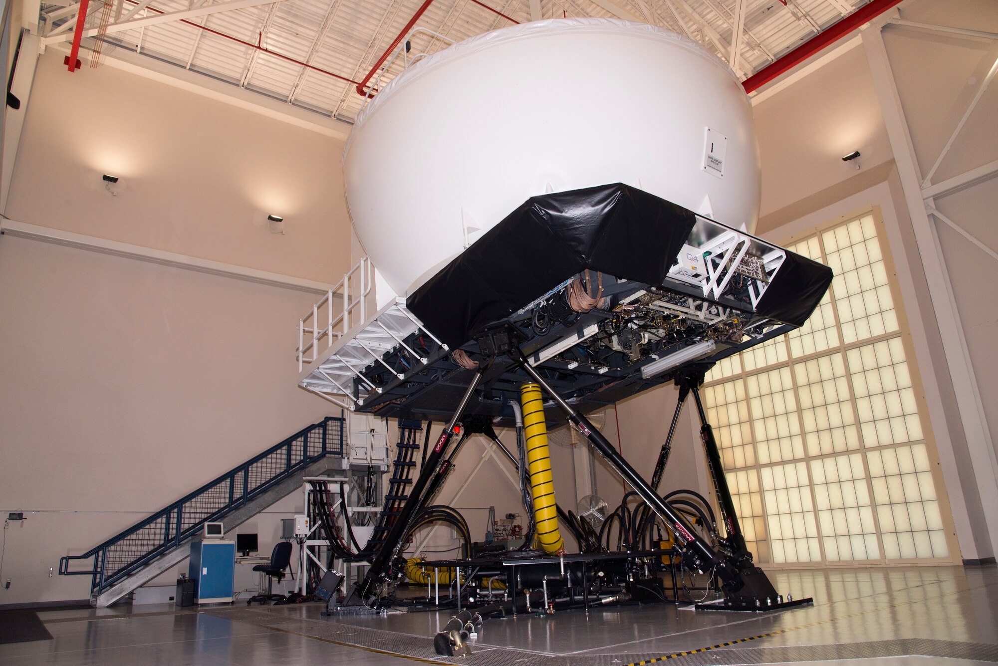 A KC-135 Stratotanker aircraft flight simulator during a training session at MacDill Air Force Base, Fla., Aug. 17, 2018.