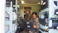 Hurricane Survivors Signal Soldiers from PR excel in Annual Training