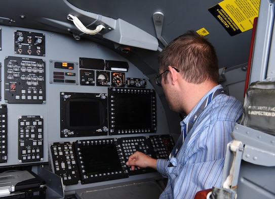 Mark Kale, a B-1 simulator maintenance technician, prepares a simulation at Ellsworth Air Force Base, S.D., Aug. 21, 2018. The B-1 simulator can replicate a combat zone so aircrew members can train for real- world situations without actually flying an aircraft to the location. (U.S. Air Force photo by Airman 1st Class Thomas Karol)
