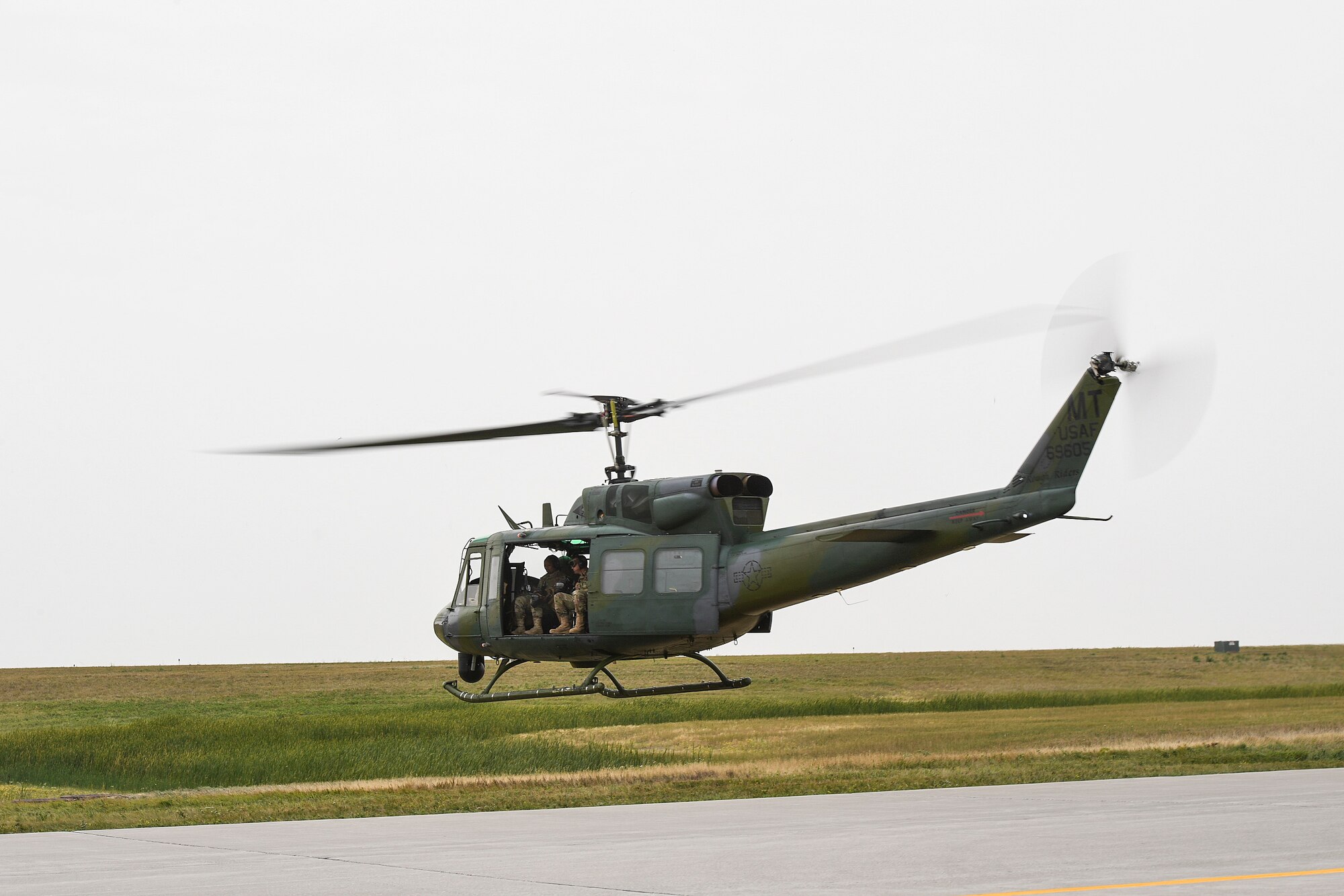 5th SFS MWDs fly with 54th Helicopter Squadron