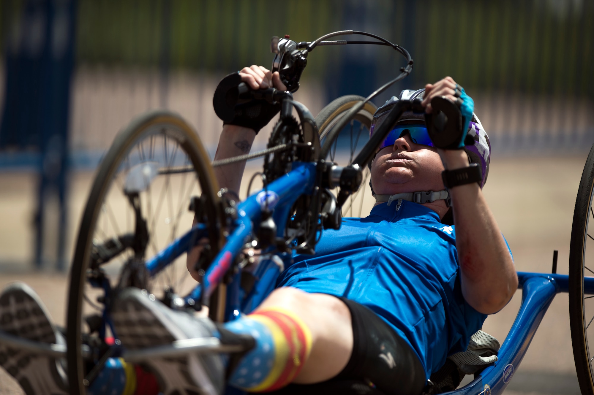 Master Sgt. Lisa Goad, Team Air Force athlete, powers a hand cycle during the 2018 Department of Defense Warrior Games time trials competition at the U.S. Air Force Academy in Colorado Springs, Colo. on June 6. (DoD photo by EJ Hersom)