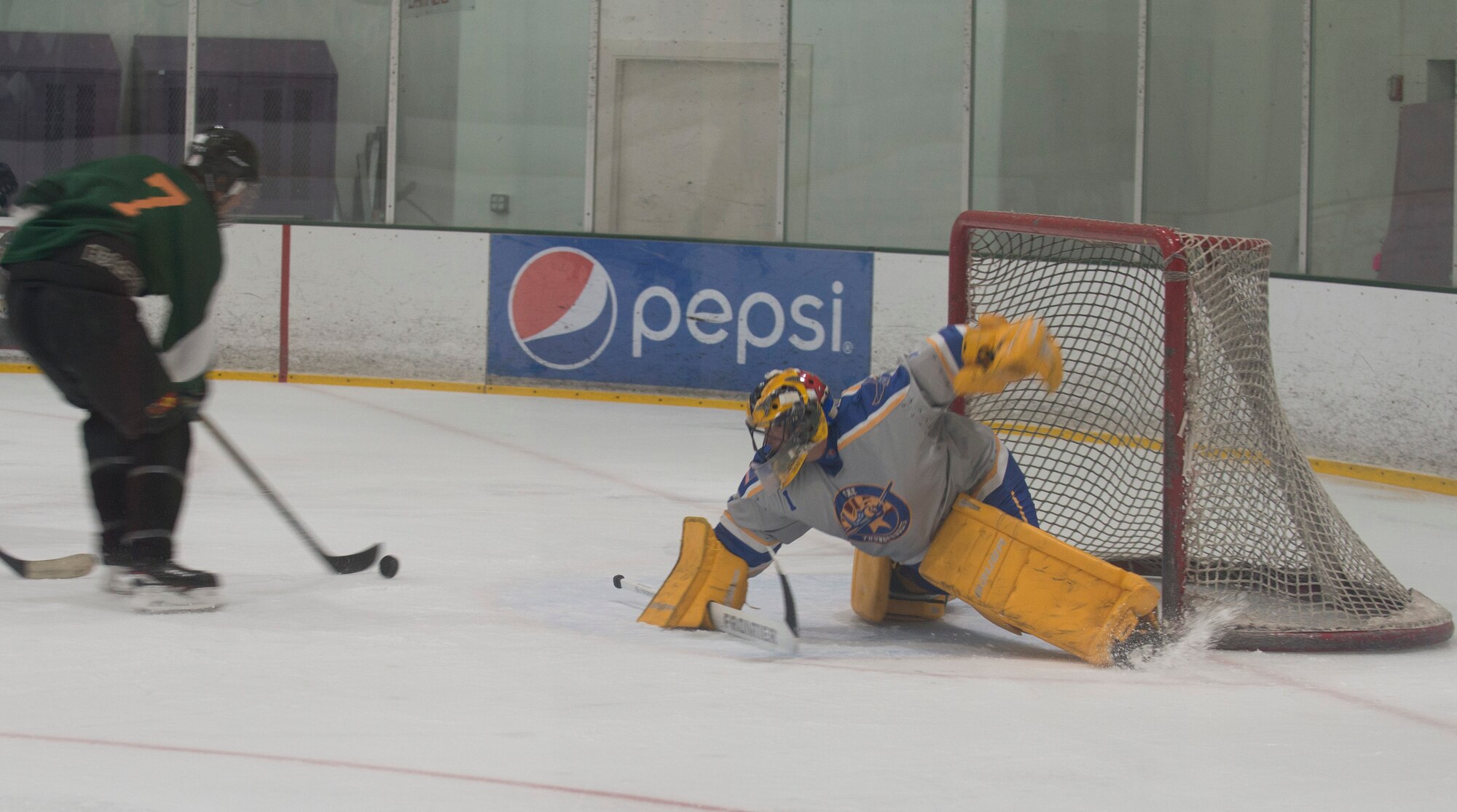 Luke hockey club competes in division championship game