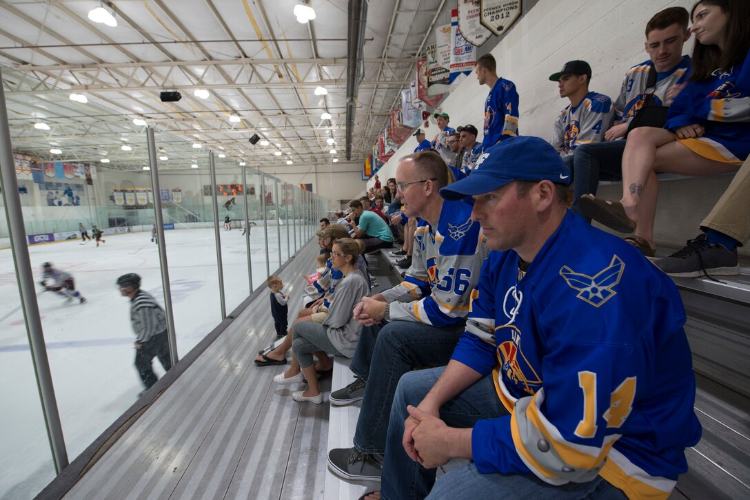 Luke hockey club competes in division championship game