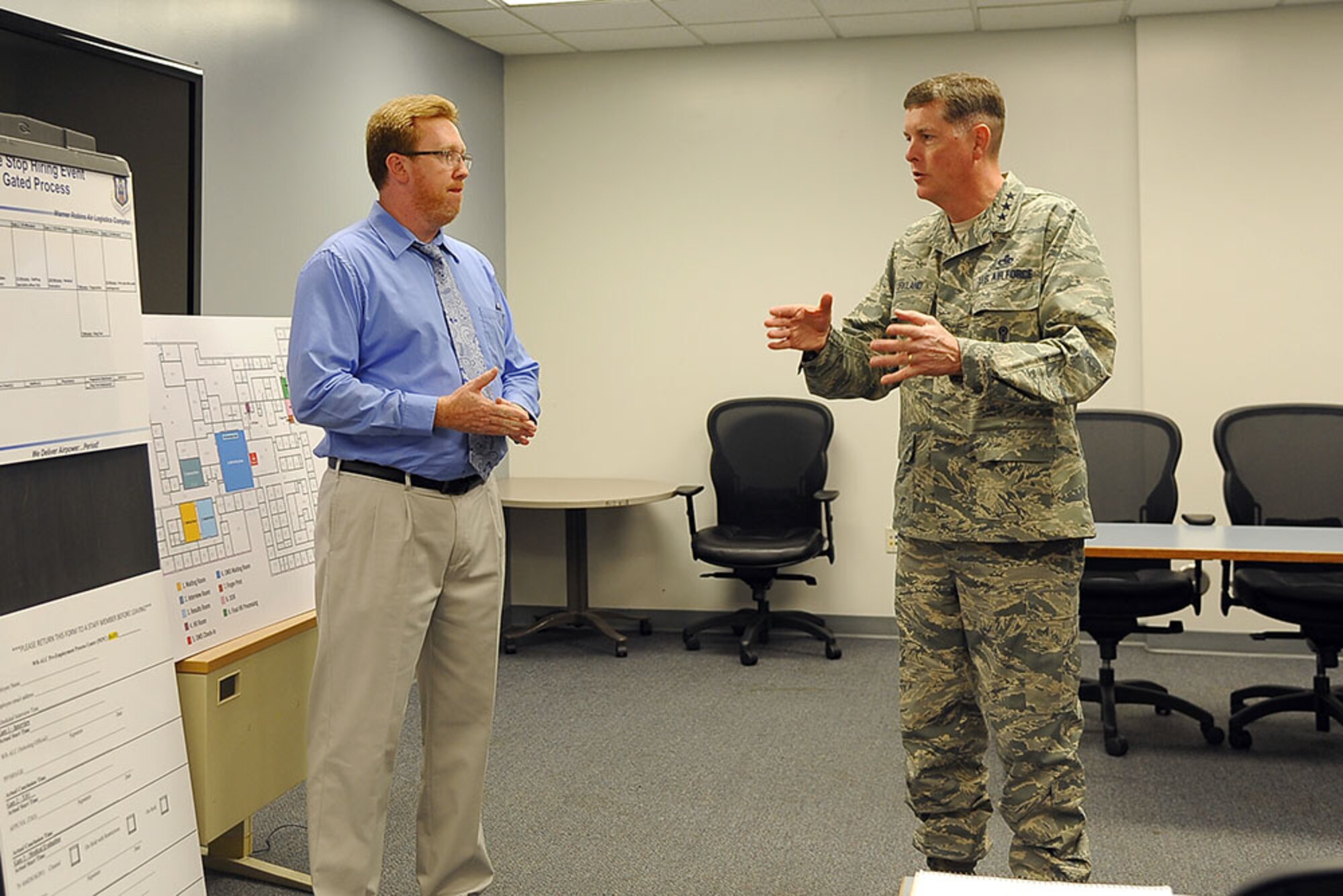 Air Force Sustainment Center commander visits Robins