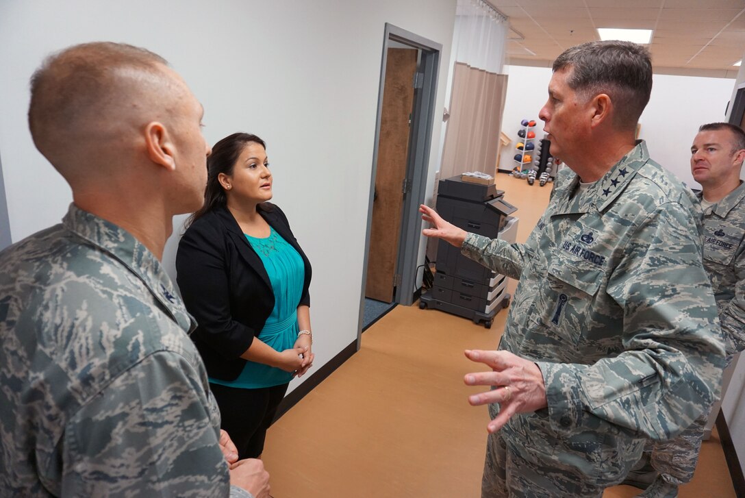 Air Force Sustainment Center commander visits Robins