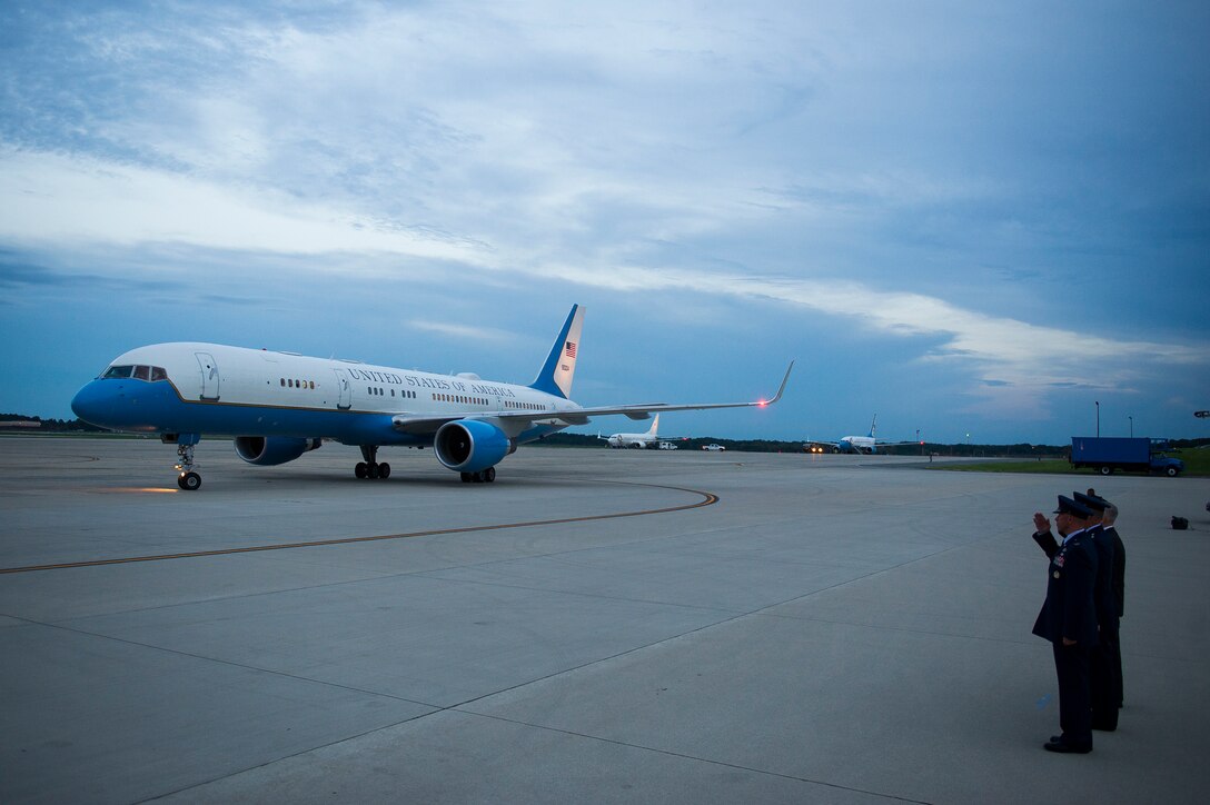 The casket of Sen. John McCain arrives at Joint Base Andrews, Md., Aug. 30, 2018. The former senator's remains are en route to lie in state in the U.S. Capitol Rotunda. (U.S. Air Force photo by Master Sgt. Michael B. Keller)