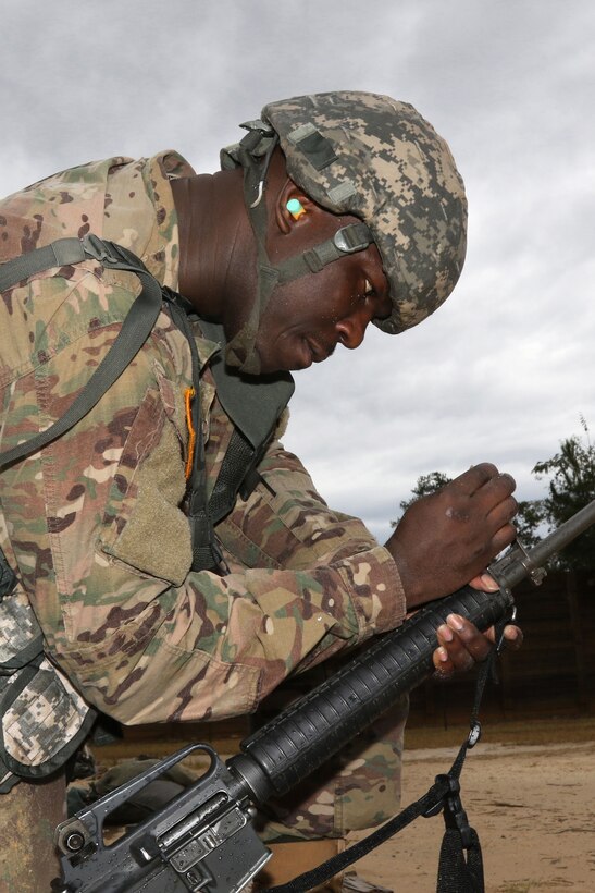 461st Human Resources Company rifle qualification