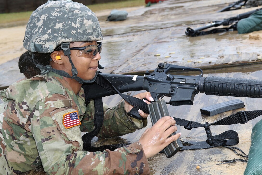 461st Human Resources Company rifle qualification