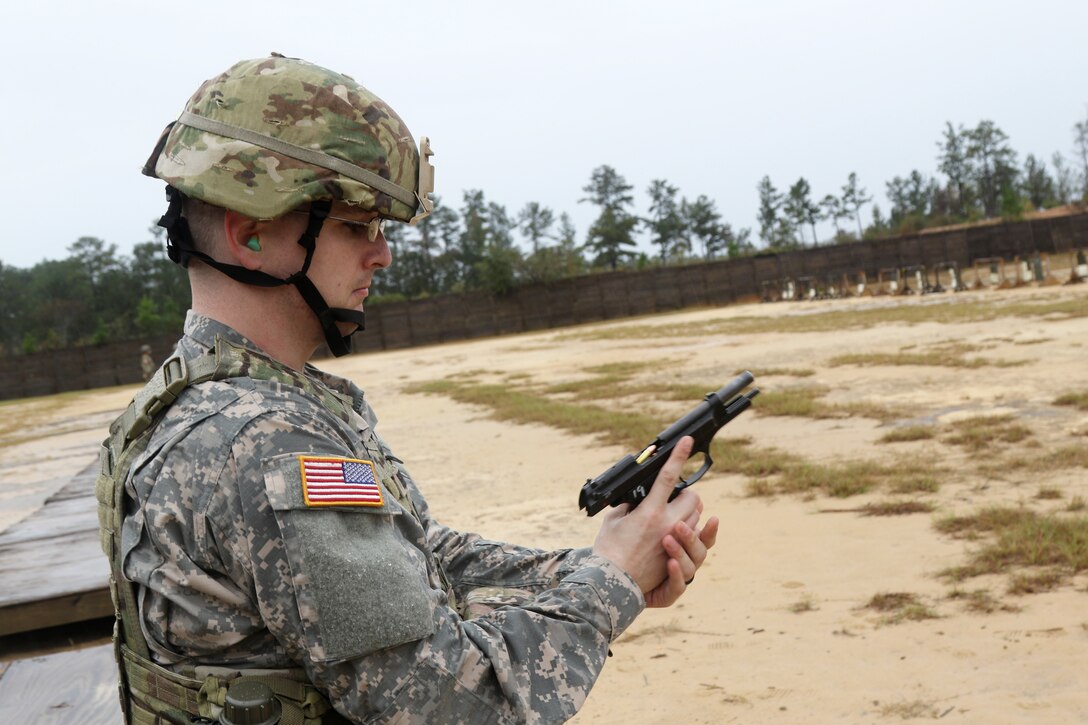 461st Human Resources Company rifle qualification