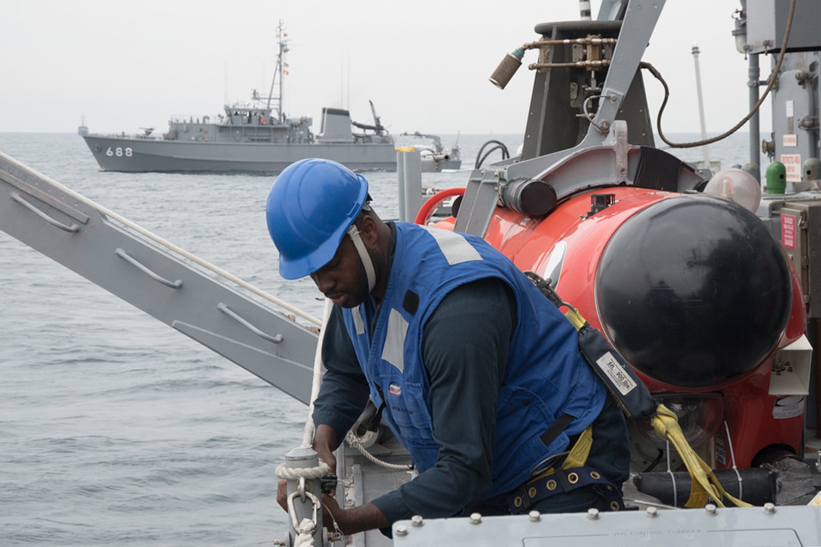 USS Chief completes mine warfare exercise with Japanese, Australian naval forces