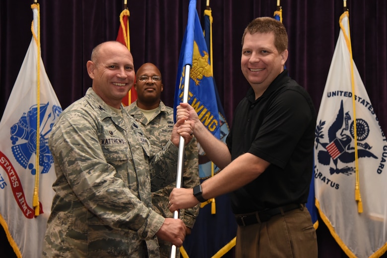 Combat Rescue Wing Gives 60 Civilian Employers A Lift Inducts 5 Honorary Commanders 920th Rescue Wing Article Display