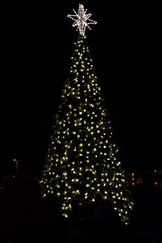 Beginning The Holiday Season With Tree Lighting Ceremony Goodfellow Air Force Base Article Display