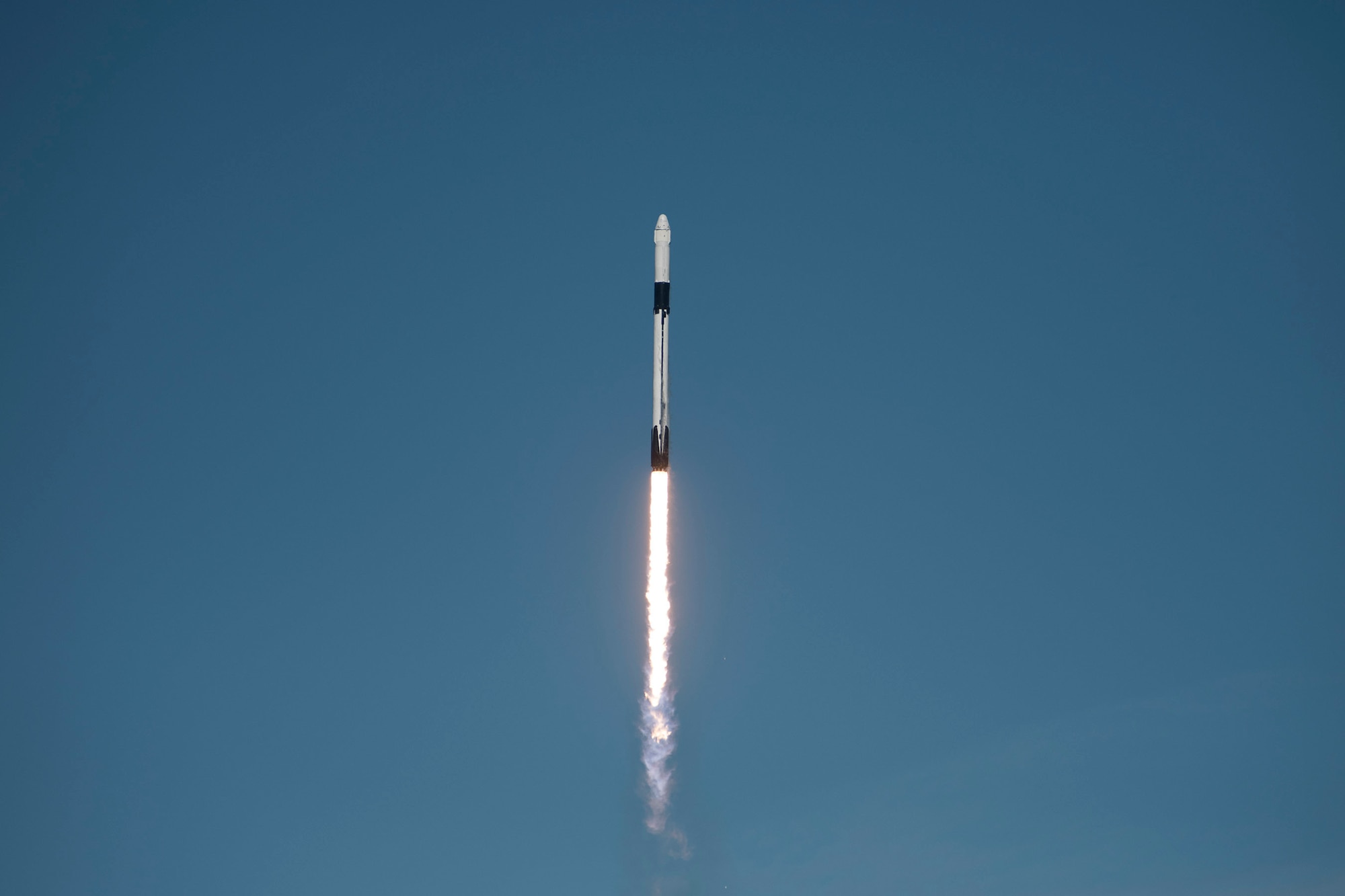 SpaceX's Falcon 9 rocket CRS-16 lifts off from Space Launch Complex 40 on Dec 5, 2018 at Cape Canaveral Air Station, Fla. The CRS-16, a cargo resupply mission to the International Space Station, carried more than 5,600 pounds of supplies to the ISS, including 250 research and science projects. (U.S. Air Force photo by Airman 1st Class Zoe Thacker)