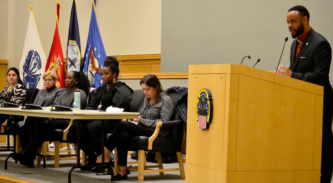 Paul Williams, a Medical tailored vendor logistics specialist, facilitates a panel of Veterans Affairs benefits experts at DLA Troop Support Nov. 27, 2018 in Philadelphia.