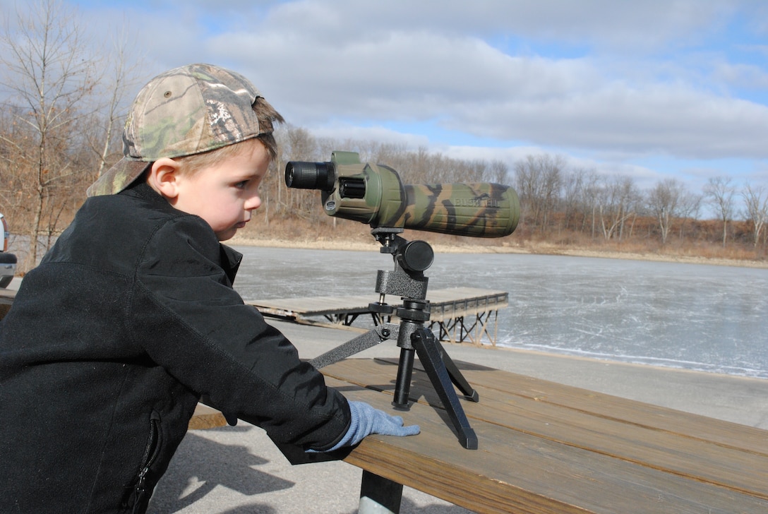 During the two-day event, the Corps provides spotting scopes allowing opportunities to view bald eagles in the wild. Join us Jan. 5-6, 2019 for this great event!