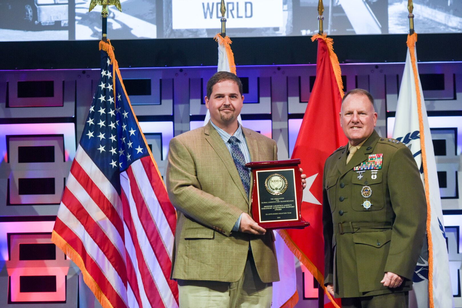 Transportation employees receive award at Defense conference