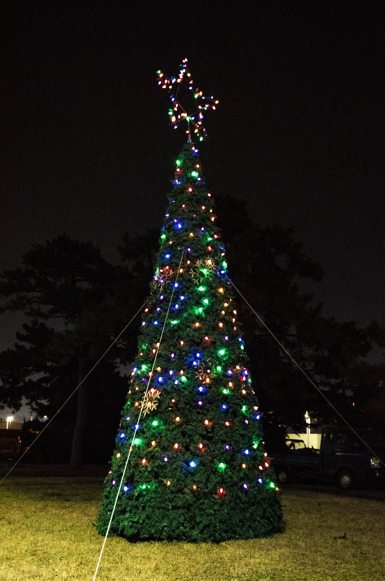A Christmas tree is lit at a base tree lighting ceremony at Kunsan Air Base, Republic of Korea, Nov. 29, 2018. The 8th FW chapel hosted an event for the Wolf Pack and Republic of Korea Air Force’s 38th Fighter Group to kick off the holiday season. (U.S. Air Force photo by Senior Airman Stefan Alvarez)