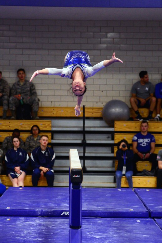 Mariana Murphy performs a layout step