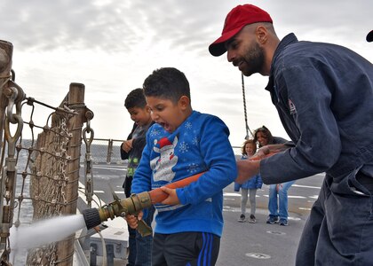 Blue Ridge/C7F Team Hosts Friends, Family for Cruise