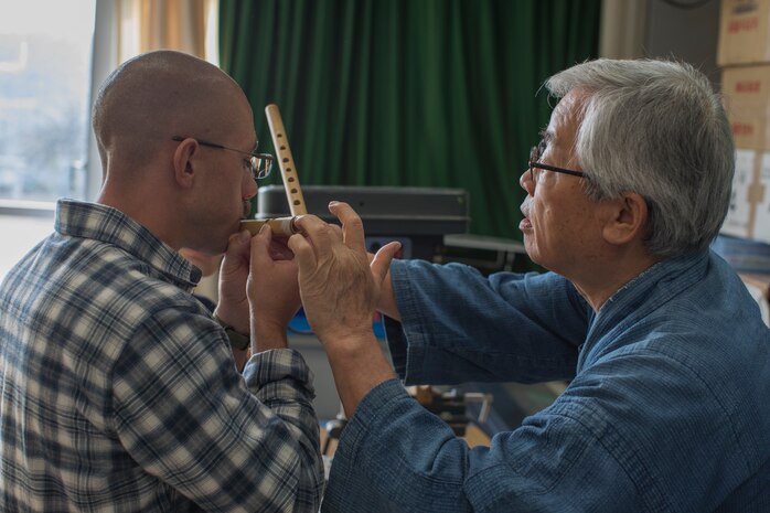 Air station residents experience flavor of local culture