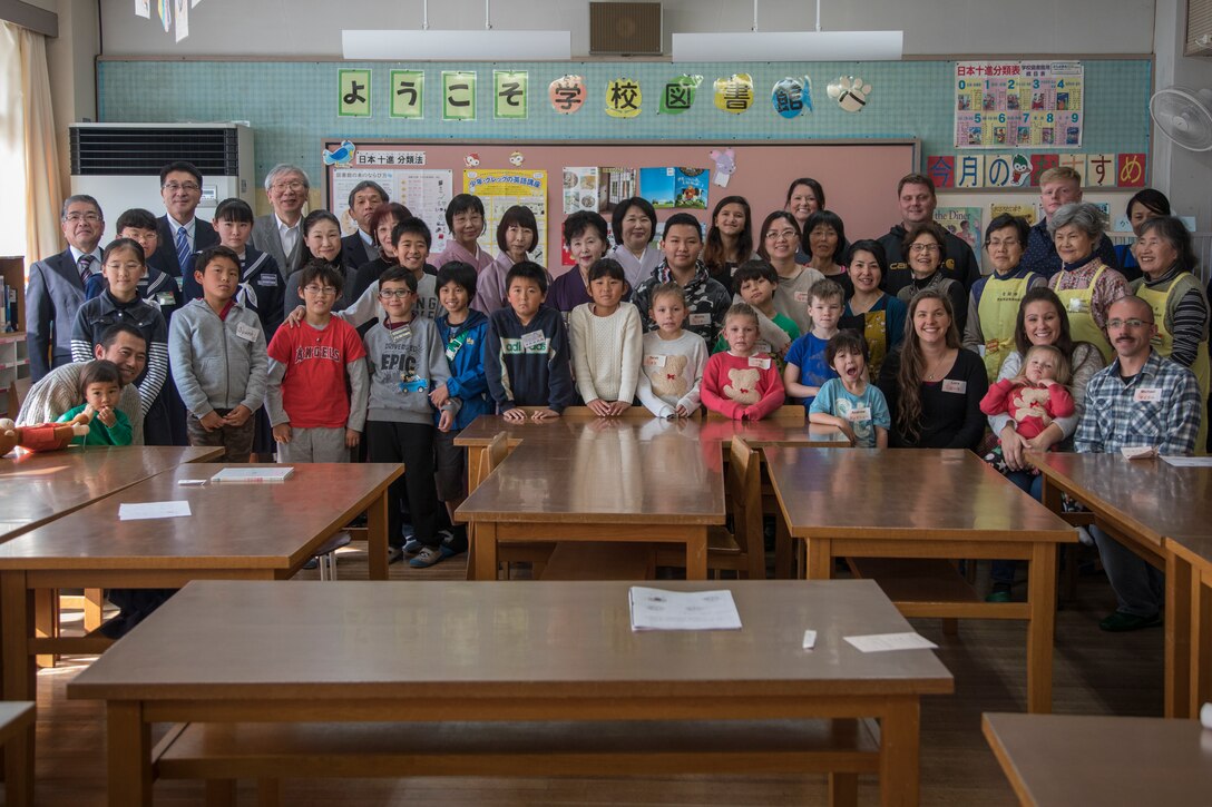 Air station residents experience flavor of local culture