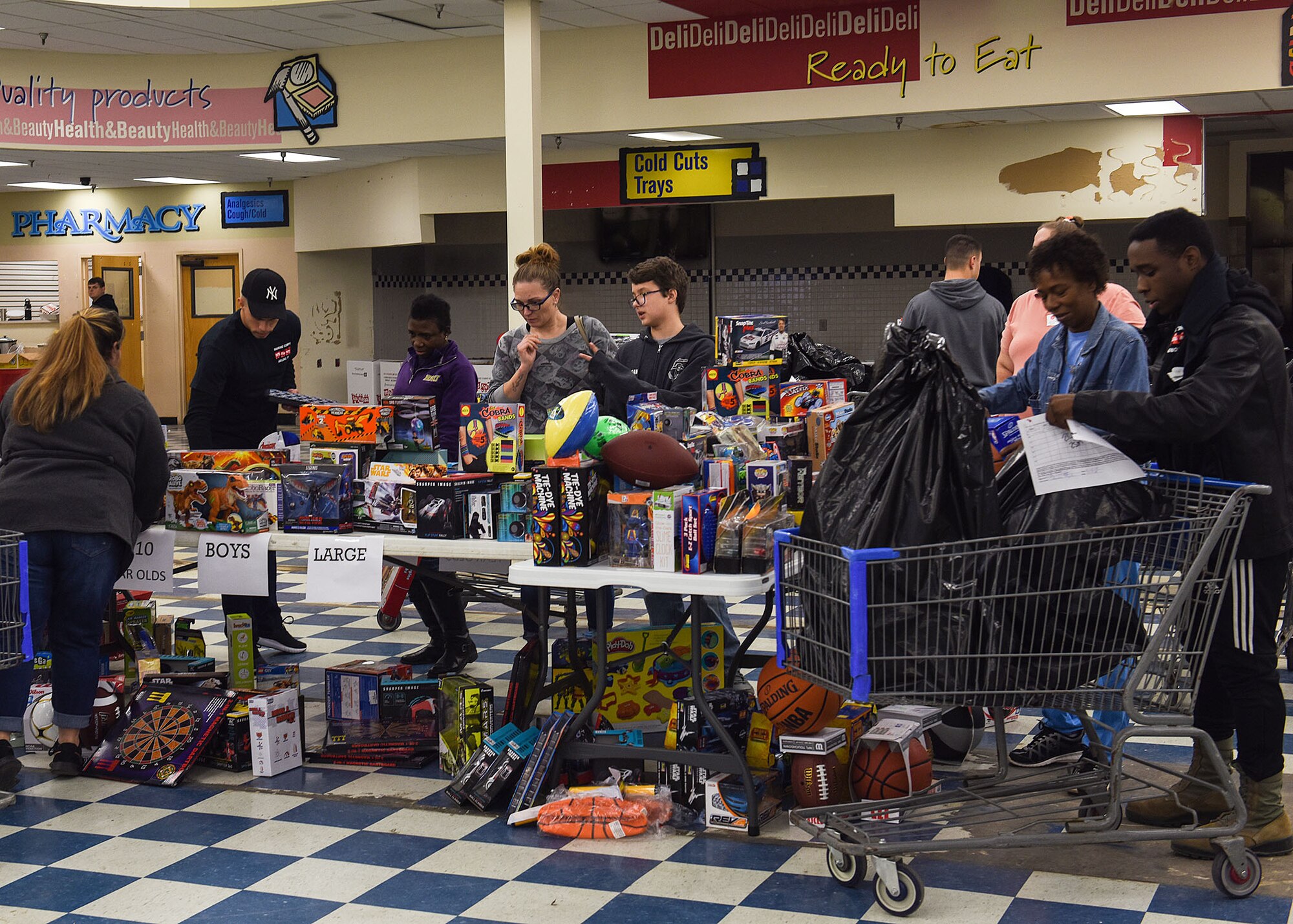 Dyess Marines, Airmen bring cheer with Toys for Tots