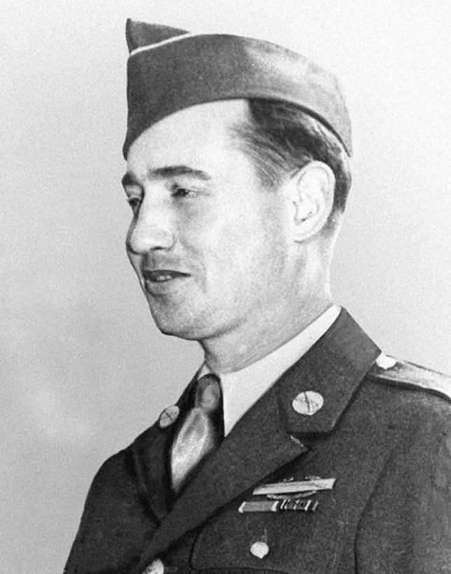 Army photo of Pfc. William Soderman.