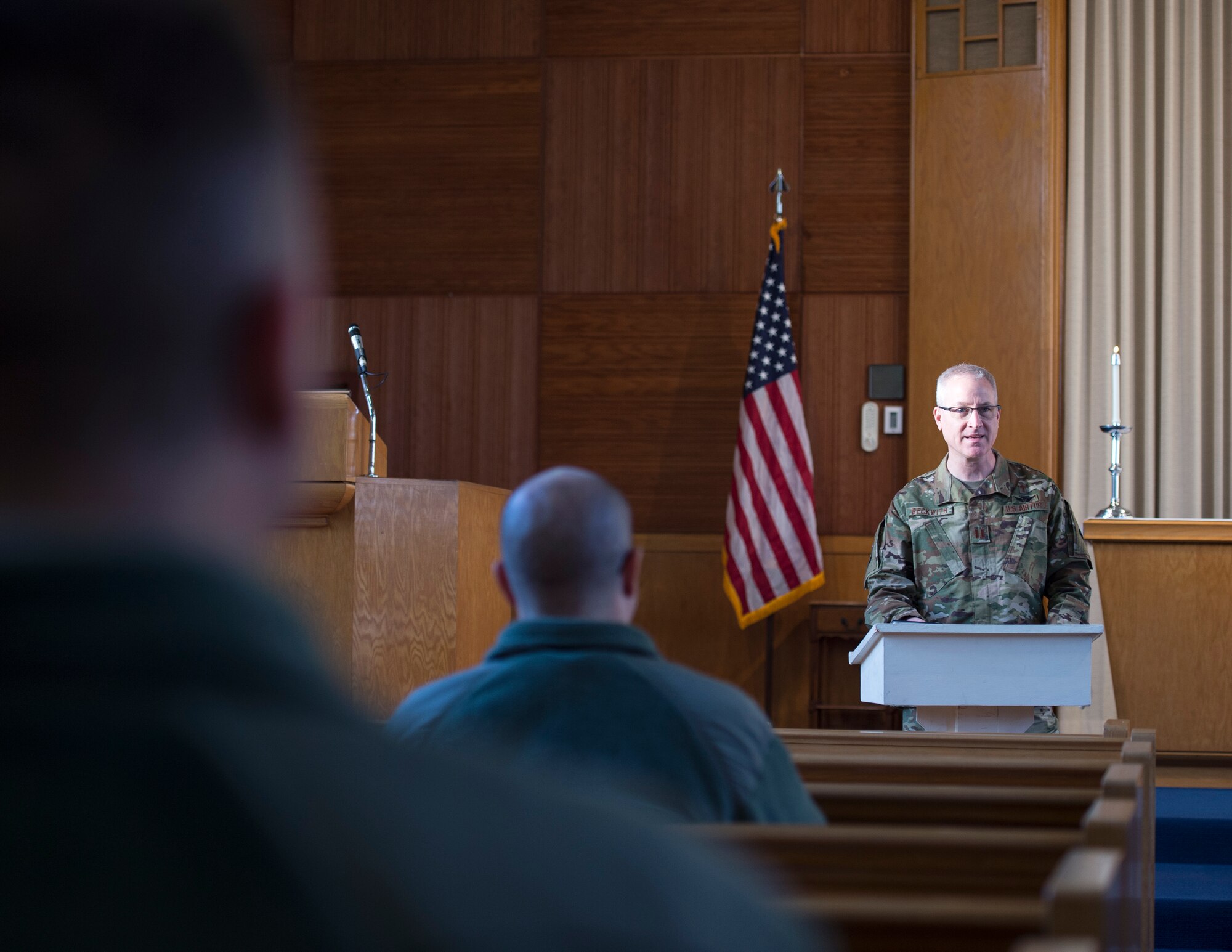 U.S. Air Force Chaplain (Capt.) Keith Beckwith, 133rd Chaplain Corps, leads a protestant service in St. Paul, Minn., Nov., 11, 2018.