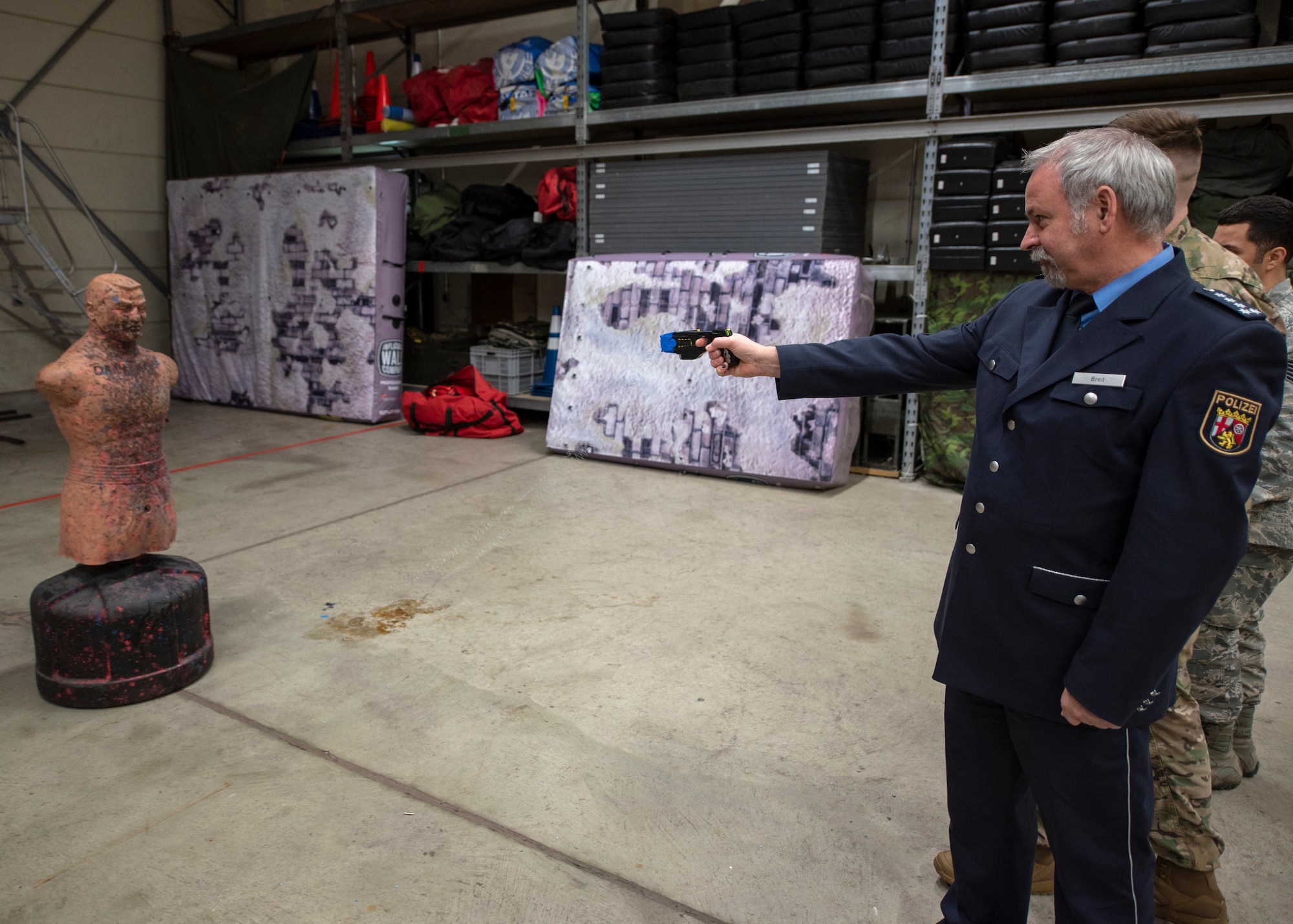 Local Polizei leaders tour Spangdahlem Air Base
