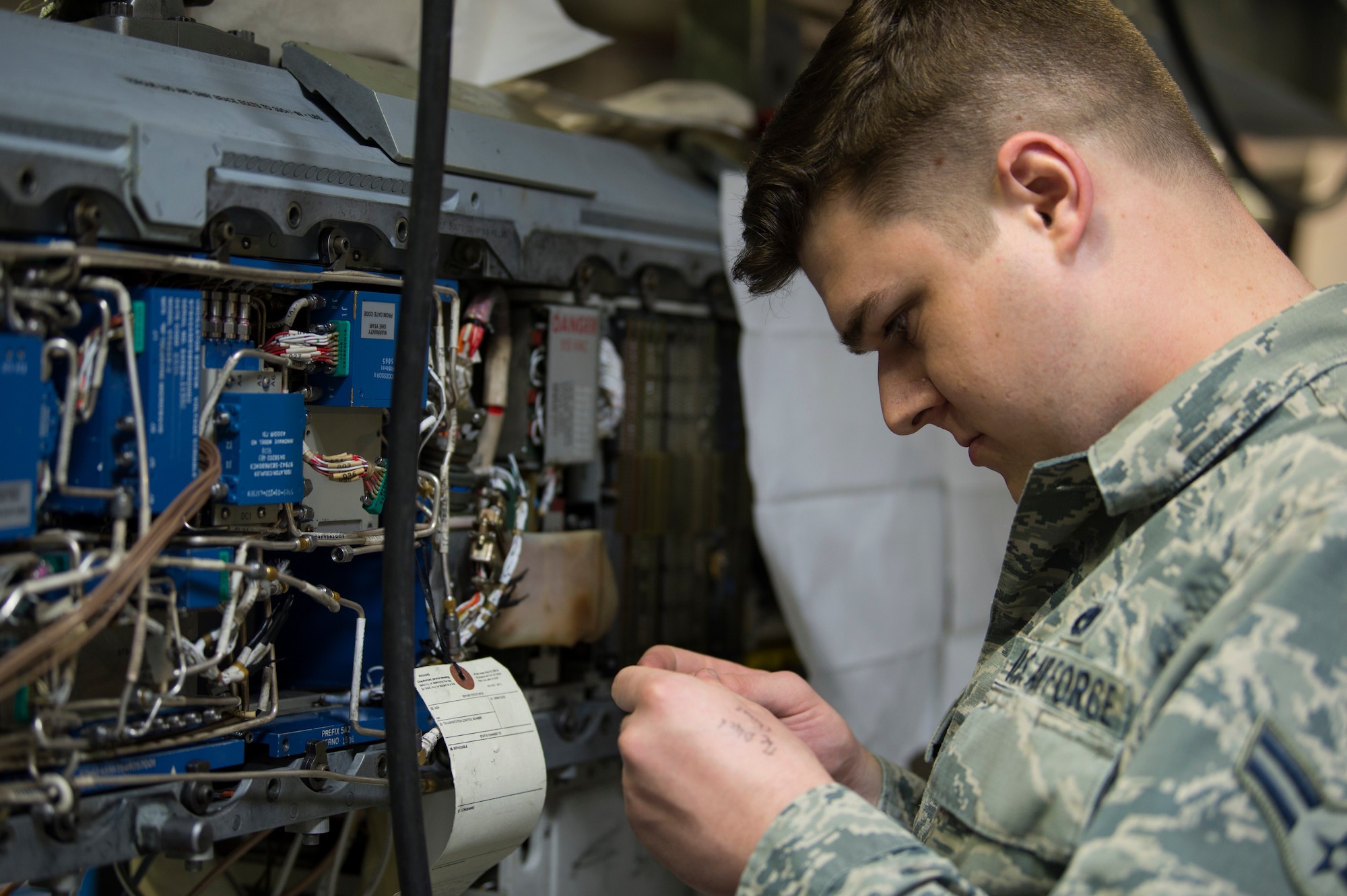 ECM jamming devices are attached to F-16 Fighting Falcon aircraft and have the ability to help the pilot jam enemy radars.