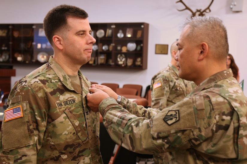 7th ILE Detachment Gets New Commander > U.S. Army Reserve > News