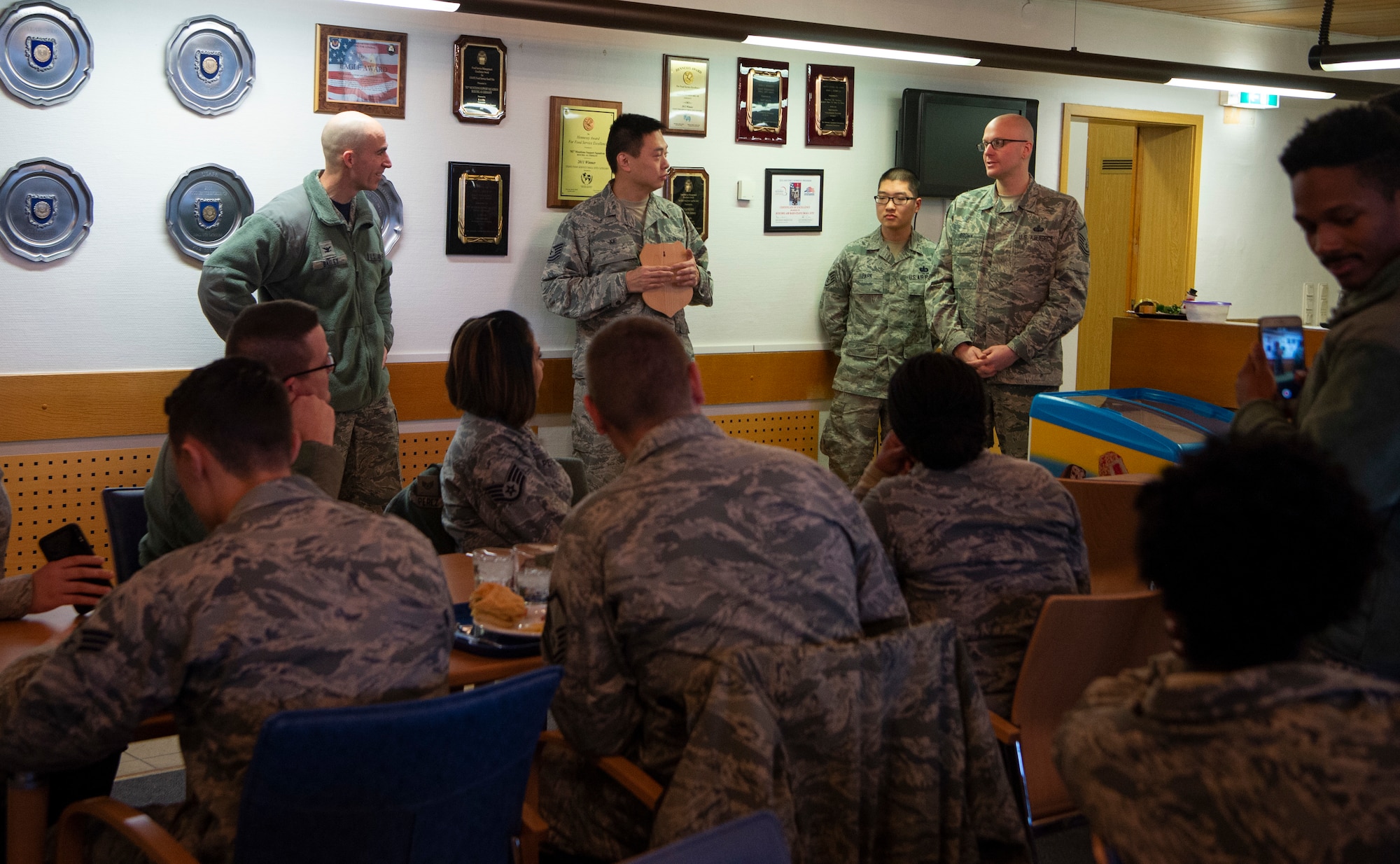 52nd Fighter Wing commander visits Buechel Air Base