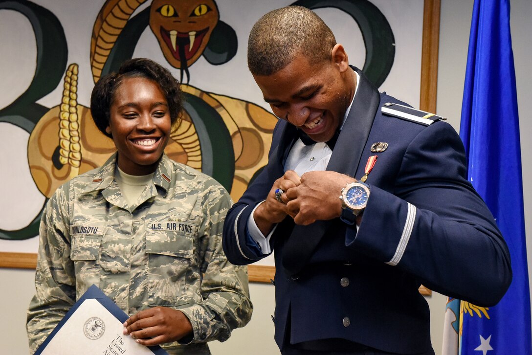Marriage proposal during AMOC graduation