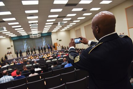 83rd ID WWII veterans visit Fort Knox