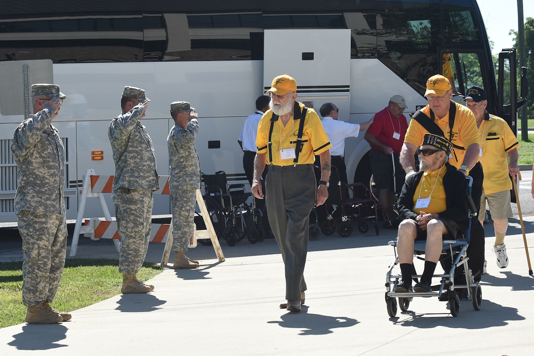 83rd ID WWII veterans visit Fort Knox